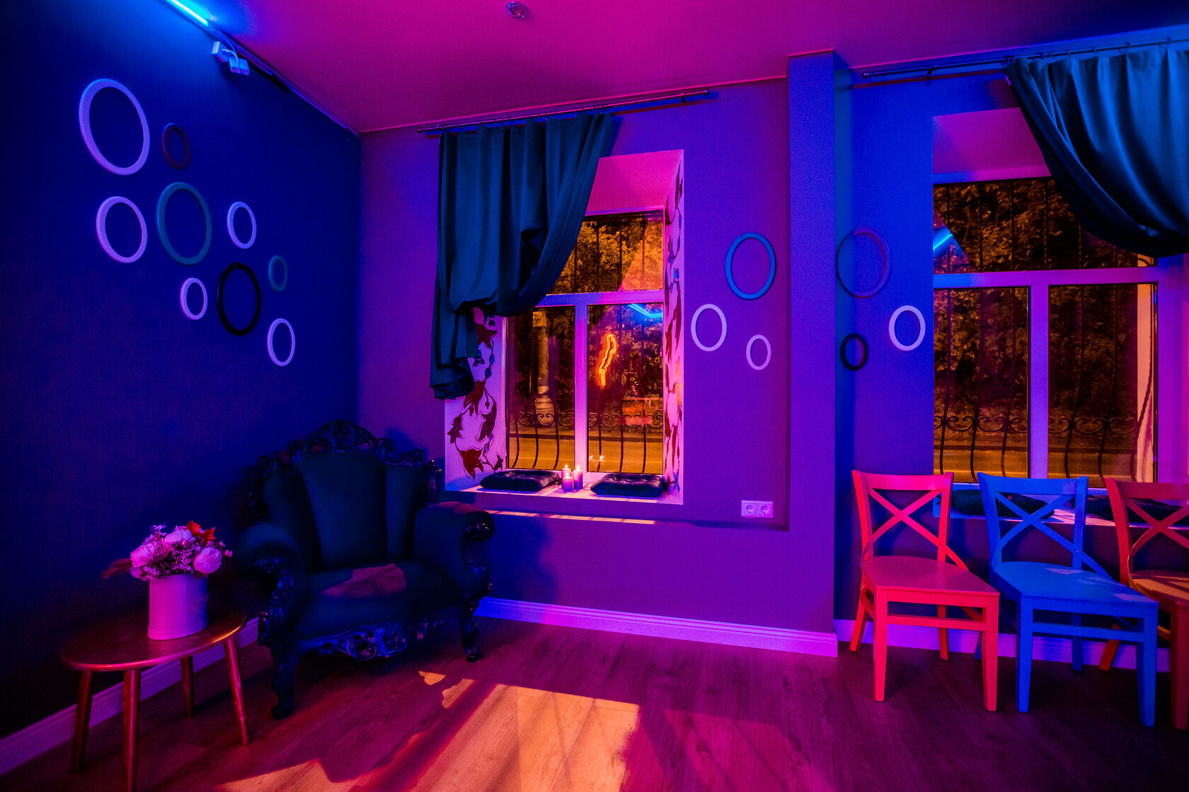 Фотография 10 площадки Классический дизайнерский лофт у Бауманской — 85 м²