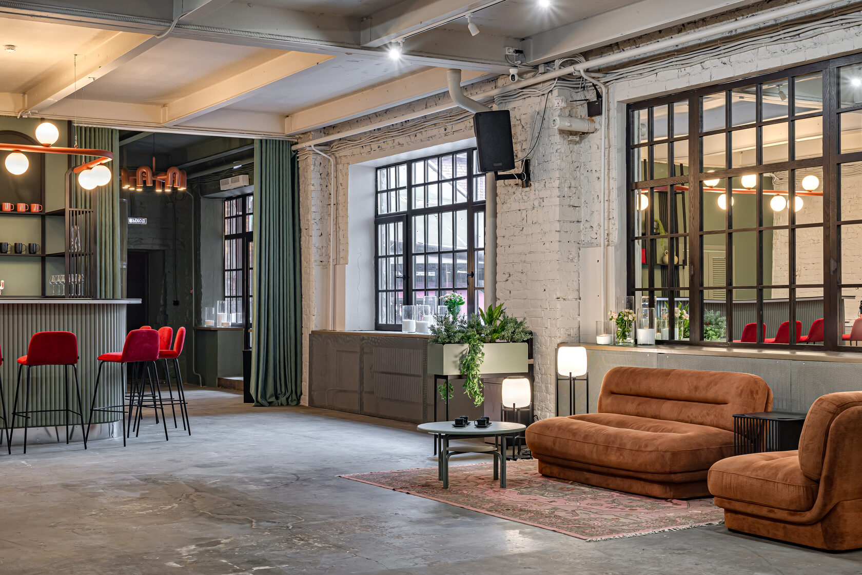 Фотография 6 площадки Премиальный клубный лофт на Красном Октябре — 240 м²