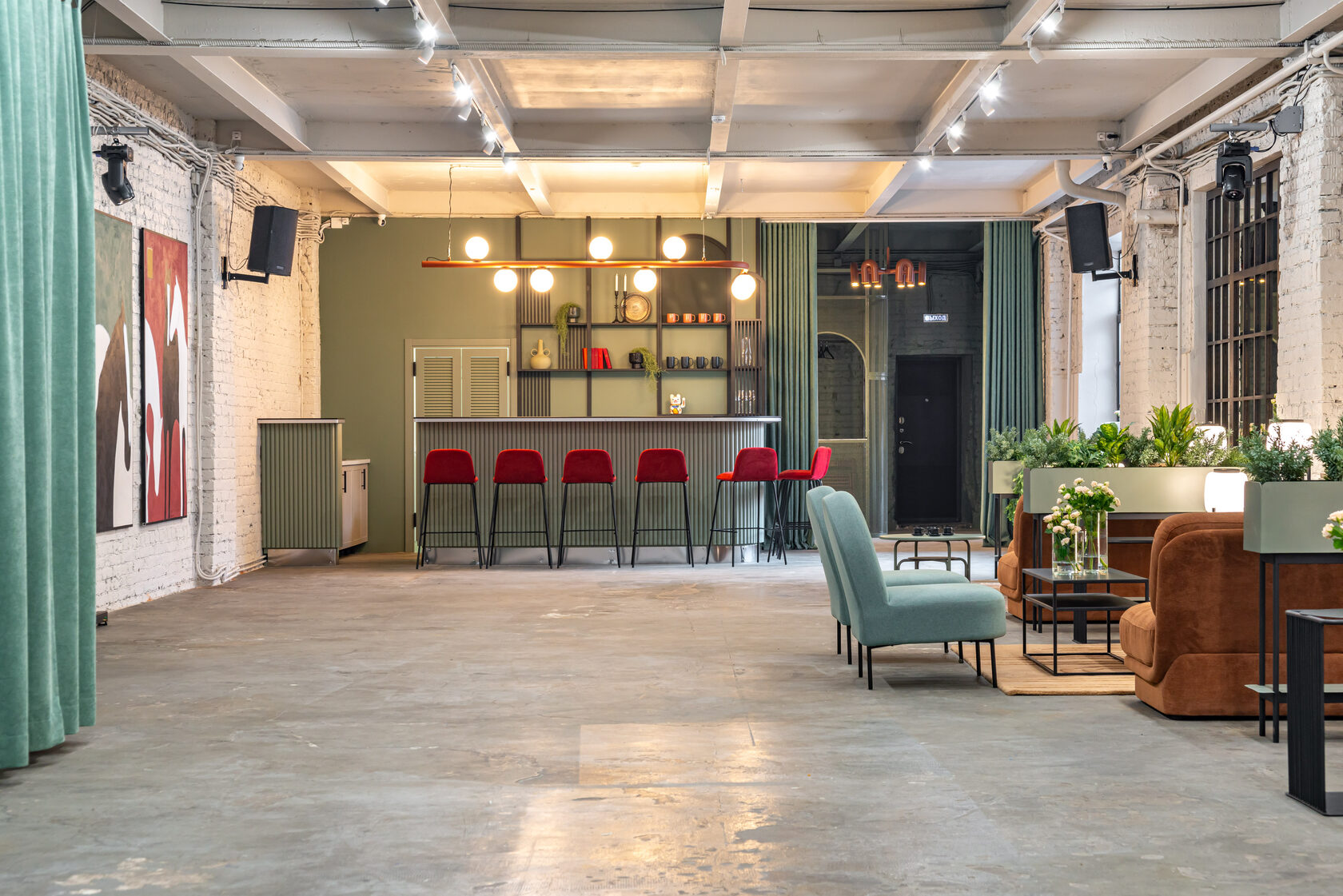 Фотография 10 площадки Премиальный клубный лофт на Красном Октябре — 240 м²