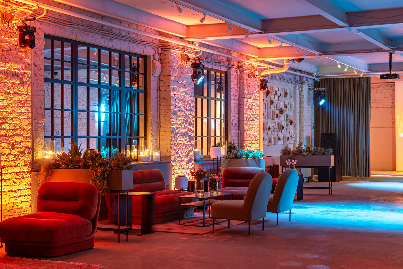 Фотография 17 площадки Премиальный клубный лофт на Красном Октябре — 240 м²