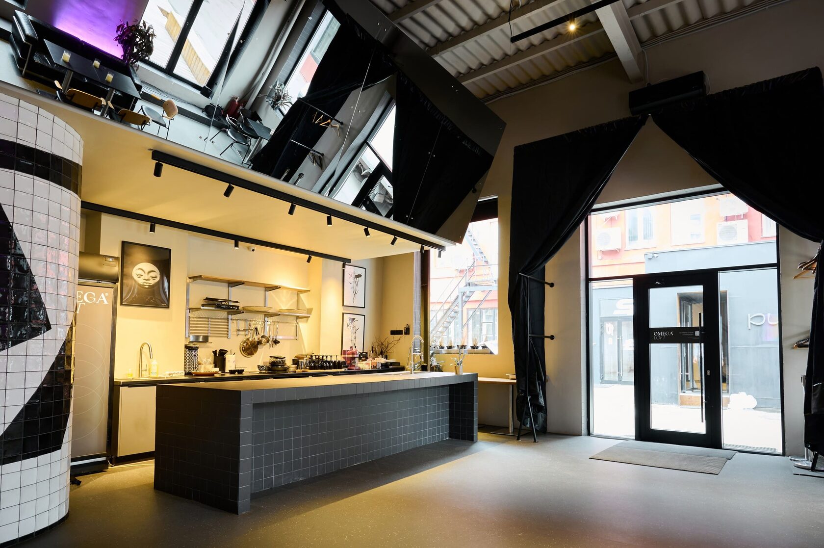 Фотография 3 площадки Атмосферный лофт с террасой и камином у Белорусской