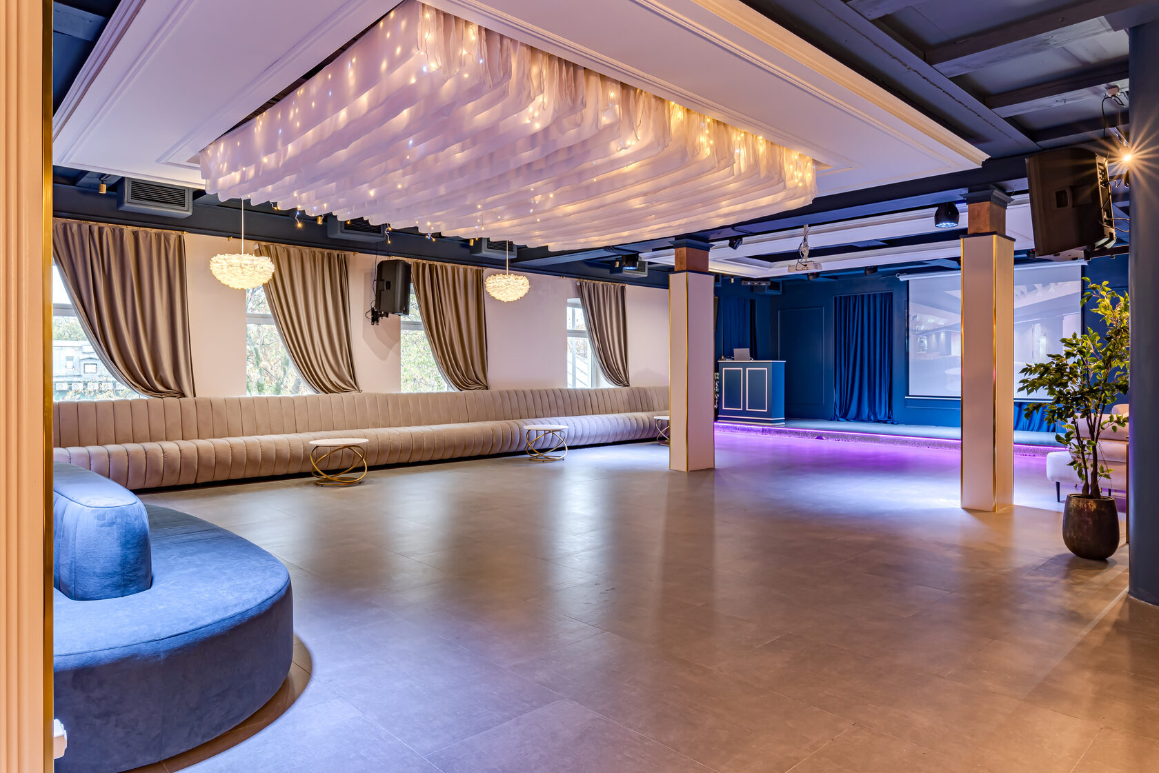 Фотография 6 площадки Элегантный зал со сценой у Бауманской