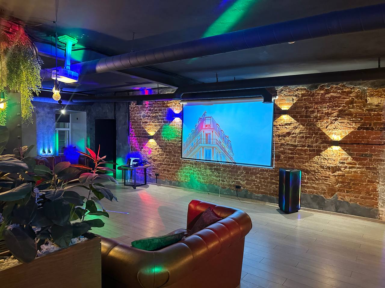 Фотография 9 площадки Стильный просторный лофт на Бауманской