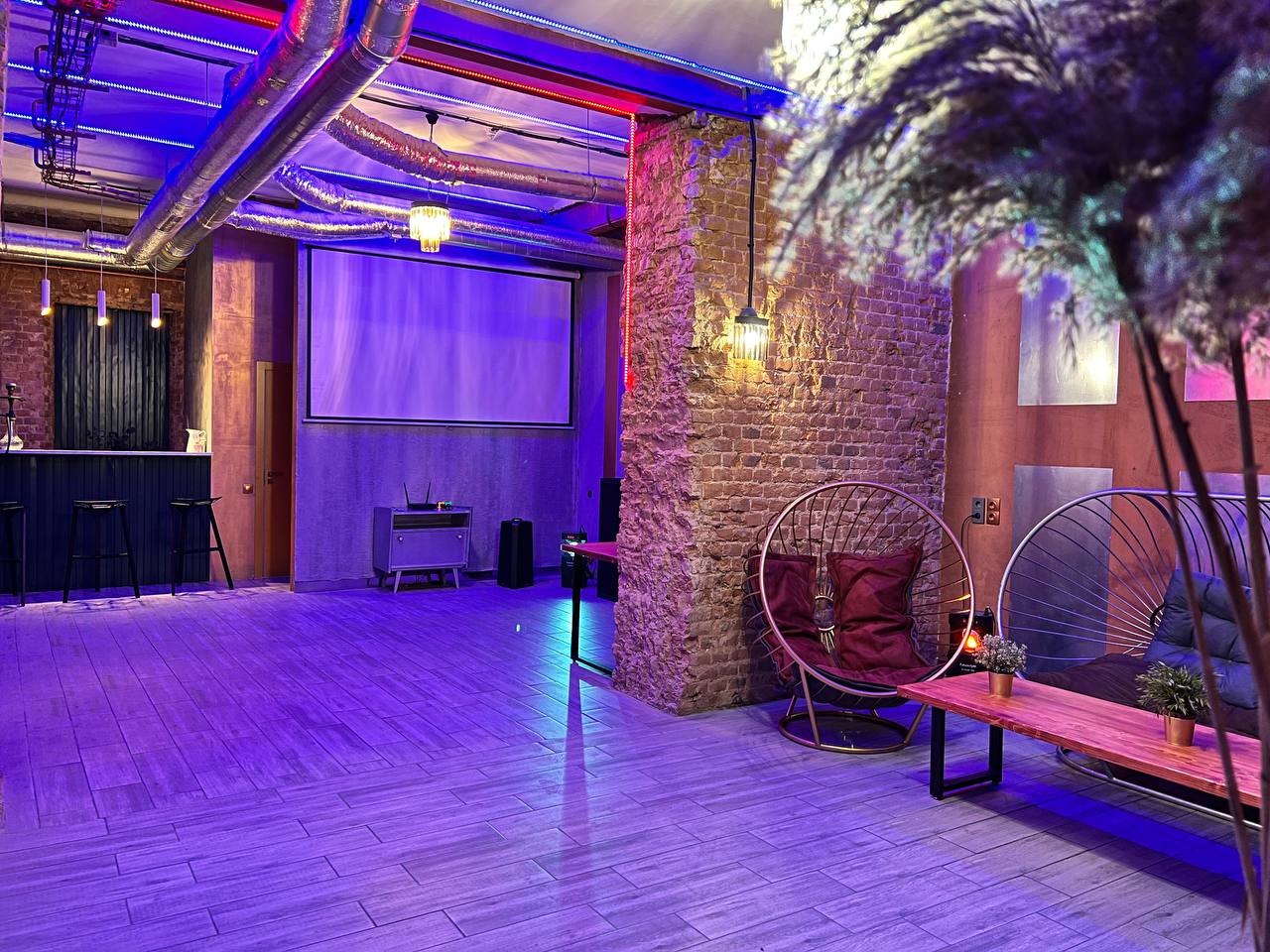 Фотография 7 площадки Темный лофт с необычной атмосферой на Бауманской