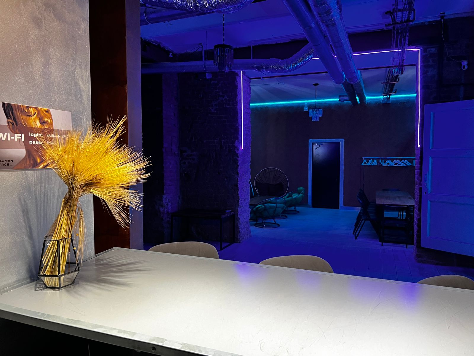 Фотография 9 площадки Темный лофт с необычной атмосферой на Бауманской