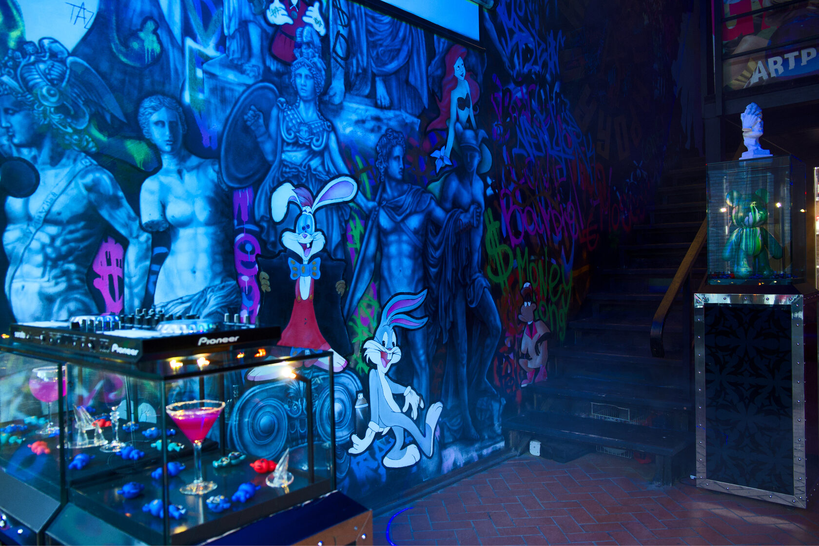 Фотография 8 площадки LoftBar22 на Бауманской: 2 этажа и веранда, 100 м²