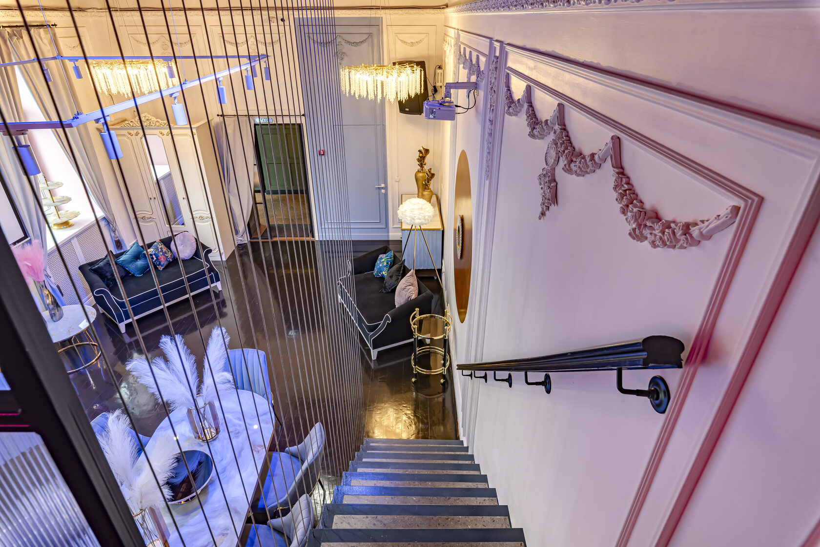 Фотография 3 площадки МАЙ Роза на Курской: двухуровневый зал 60 м²