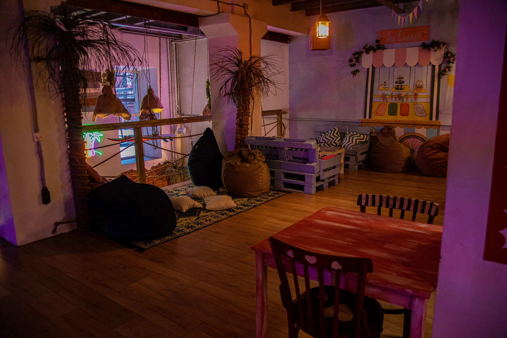 Фотография 12 площадки Hawaii House на Бауманской: двухуровневый лофт с верандой, 390 м²