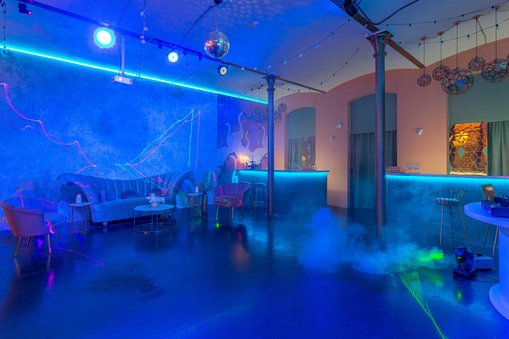 Фотография 12 площадки МАЙ Мемфис на Бауманской: элегантный зал 135 м²