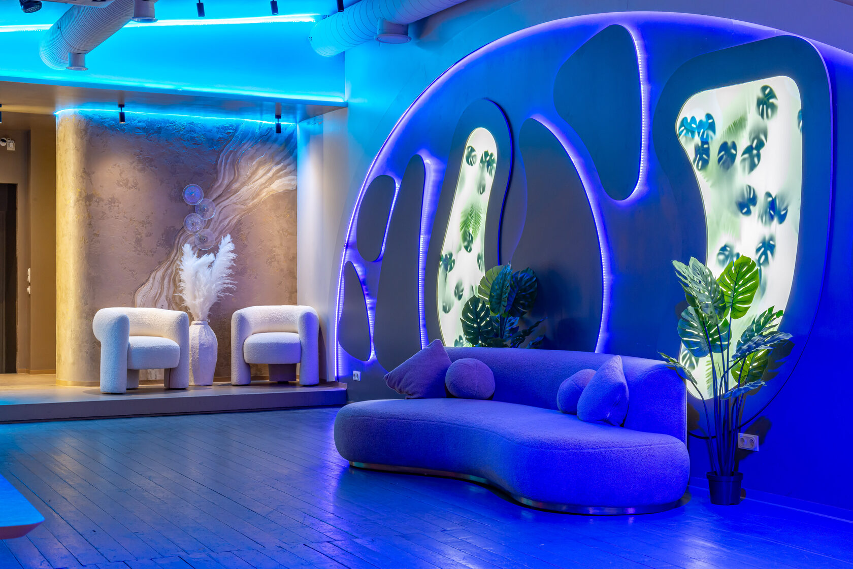 Фотография 8 площадки МАЙ «Август» на Курской: зал 110 м² в стиле ваби‑саби