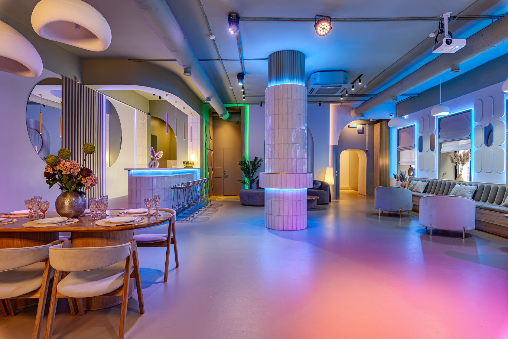 Фотография 8 площадки МАЙ на Красном Октябре: светлый зал 126 м² в стиле ваби‑саби