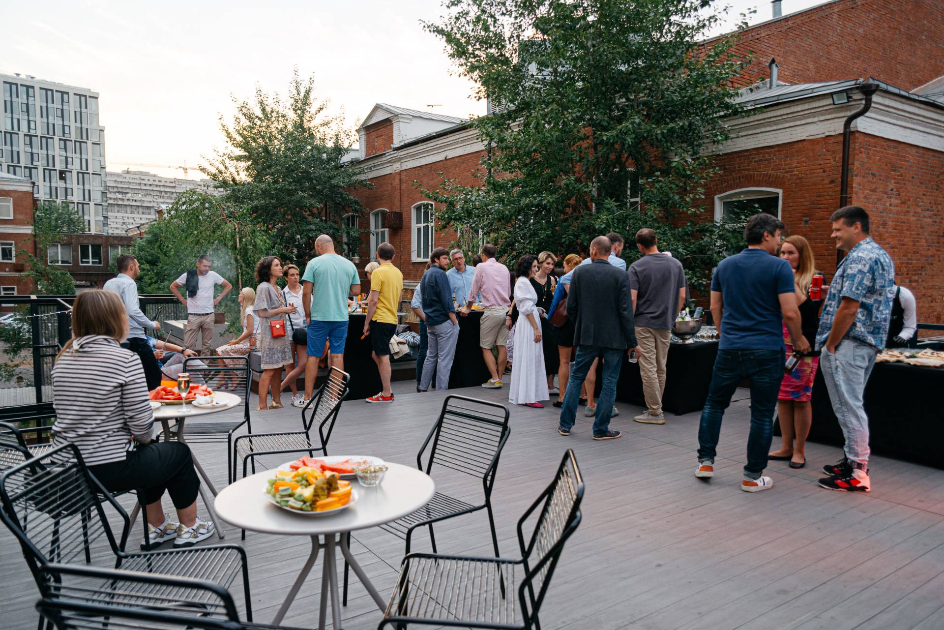 Фотография 16 площадки CLASSIC Loft на Тульской: зал с верандой 140 м²