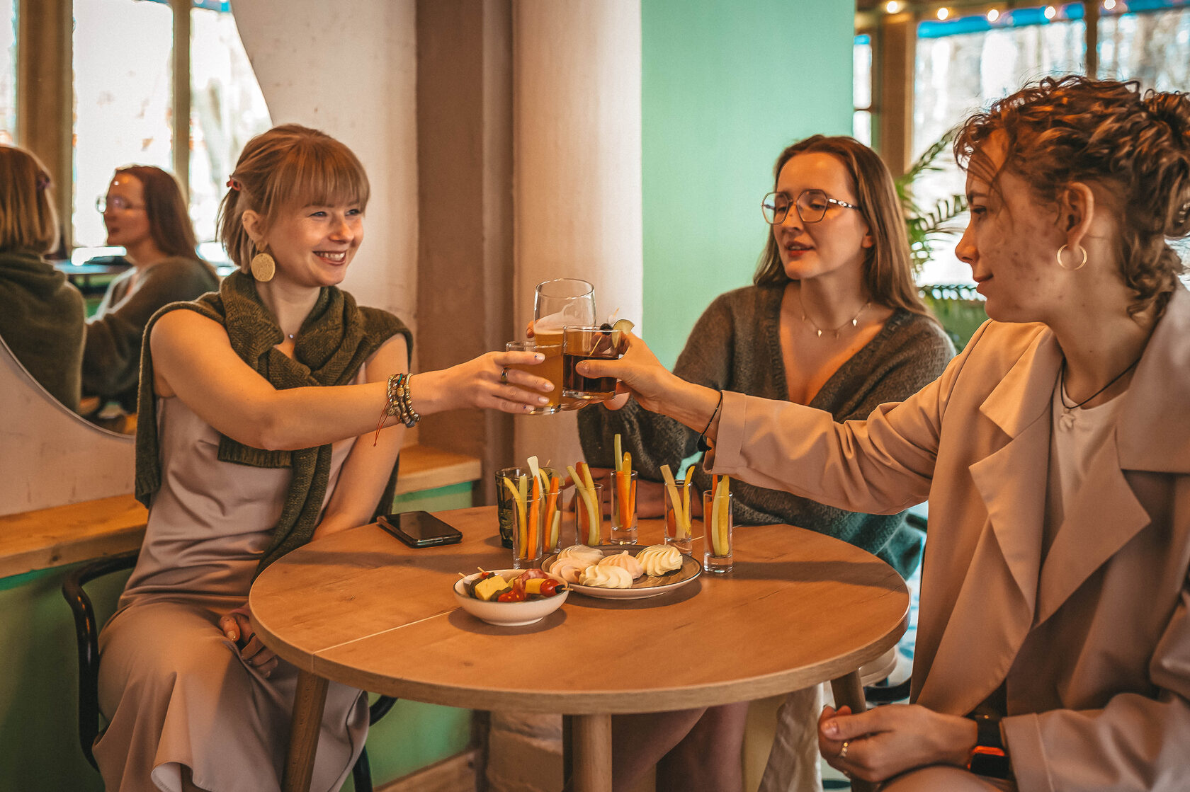 Фотография 7 площадки Viola Left в Сокольниках: панорамные окна, 80 м²