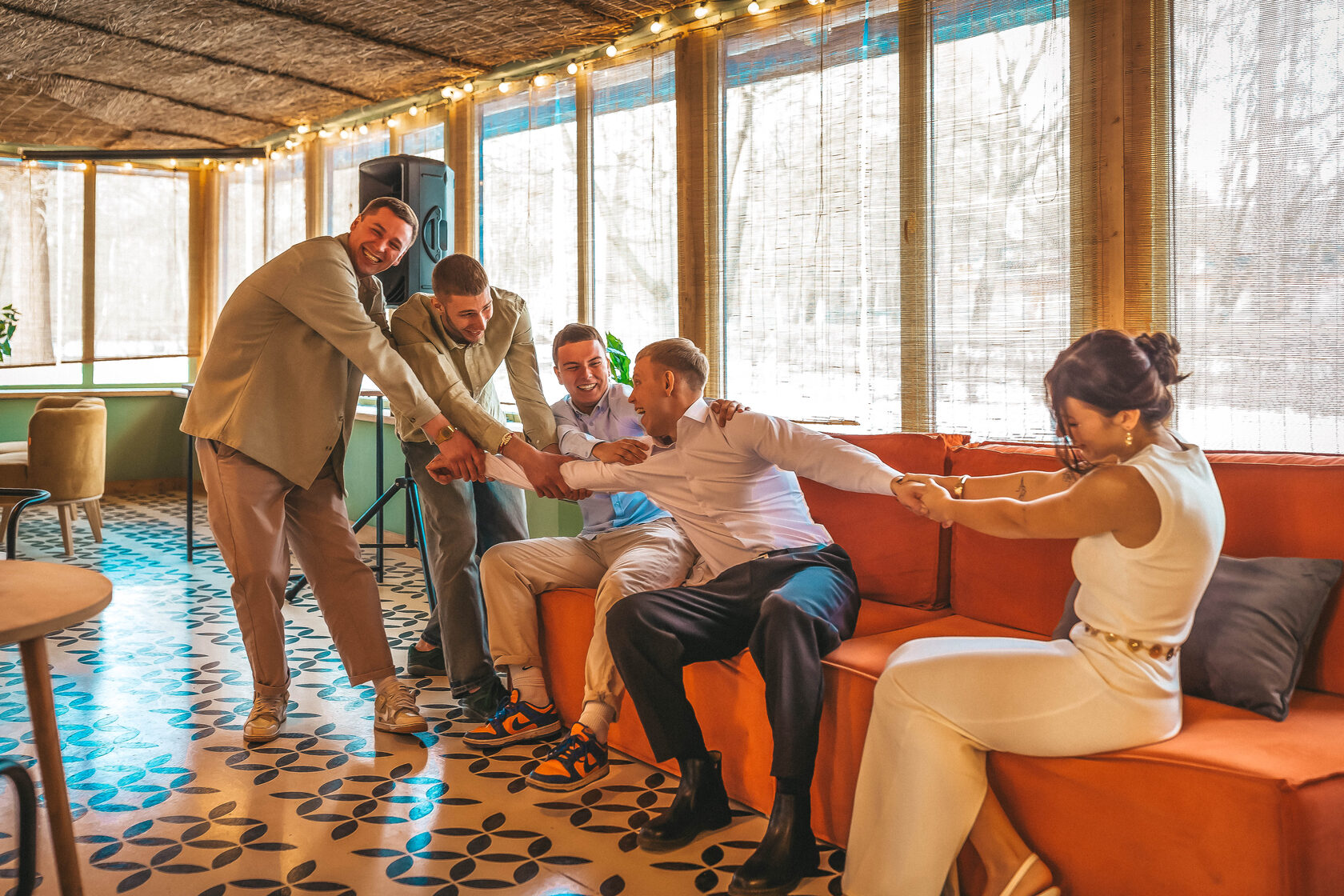 Фотография 8 площадки Viola Left в Сокольниках: панорамные окна, 80 м²