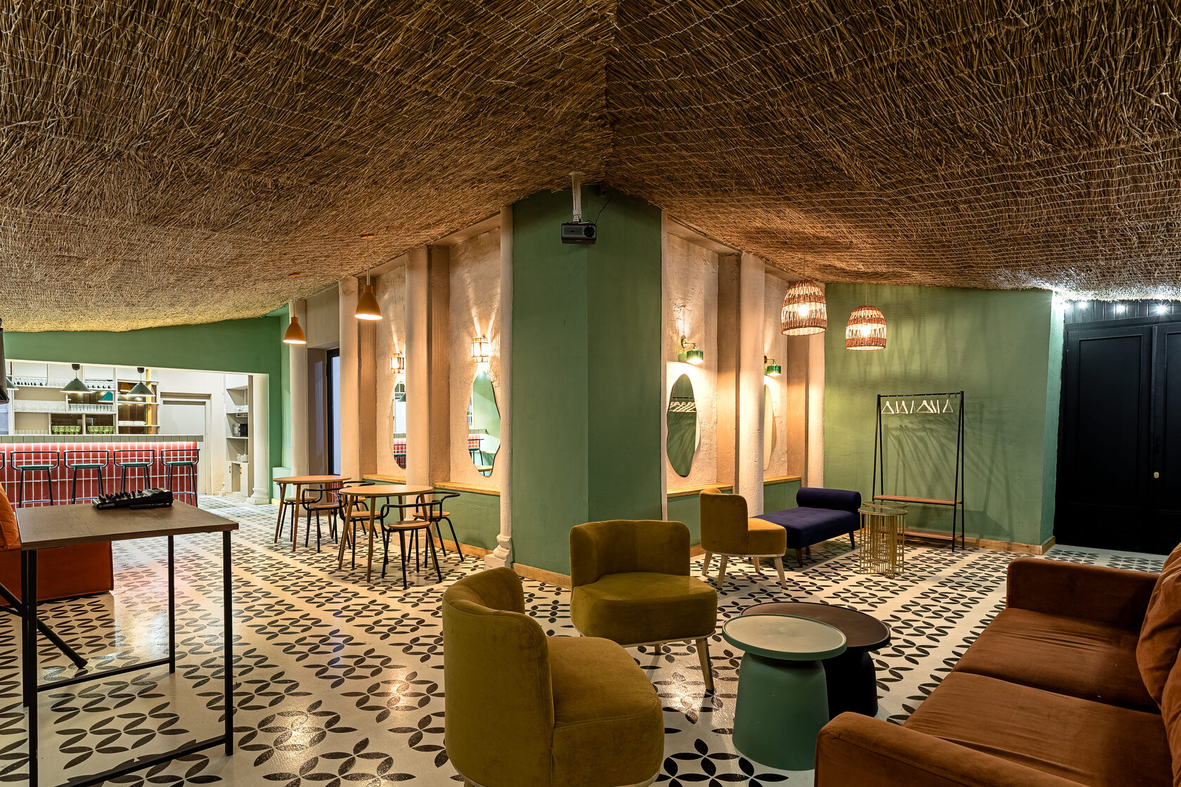 Фотография 11 площадки Viola Left в Сокольниках: панорамные окна, 80 м²