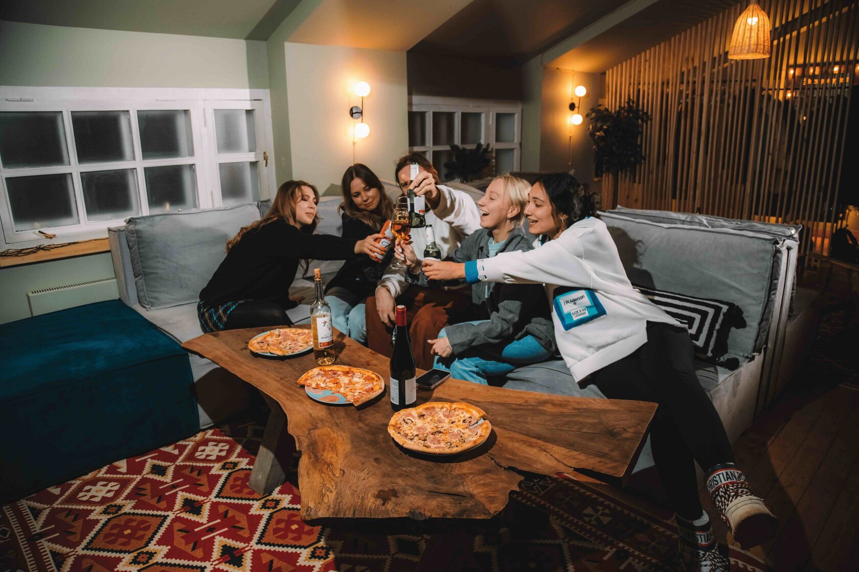 Фотография 3 площадки Soul House на Новорязанской: домик в парке, 150 м² + двор