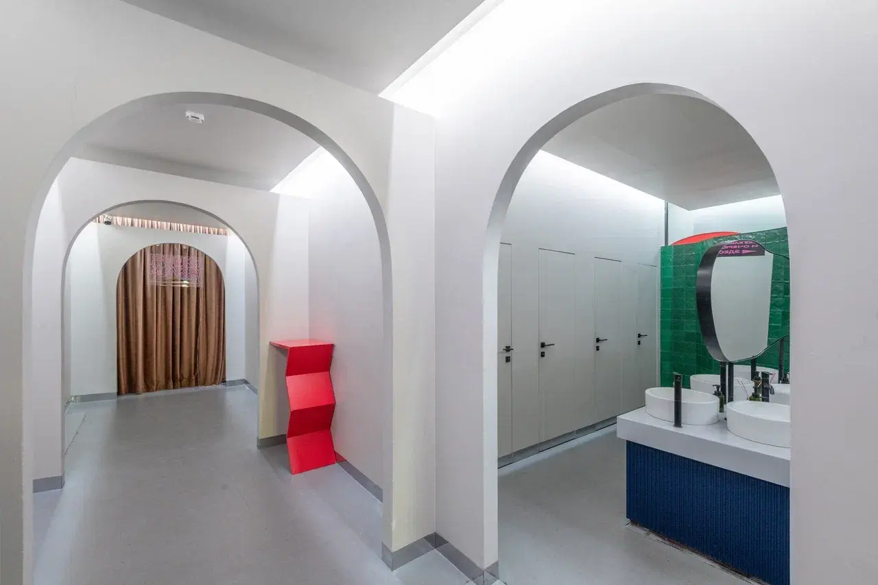 Фотография 4 площадки BOUNCE в центре: клубное пространство с двором 900 м²