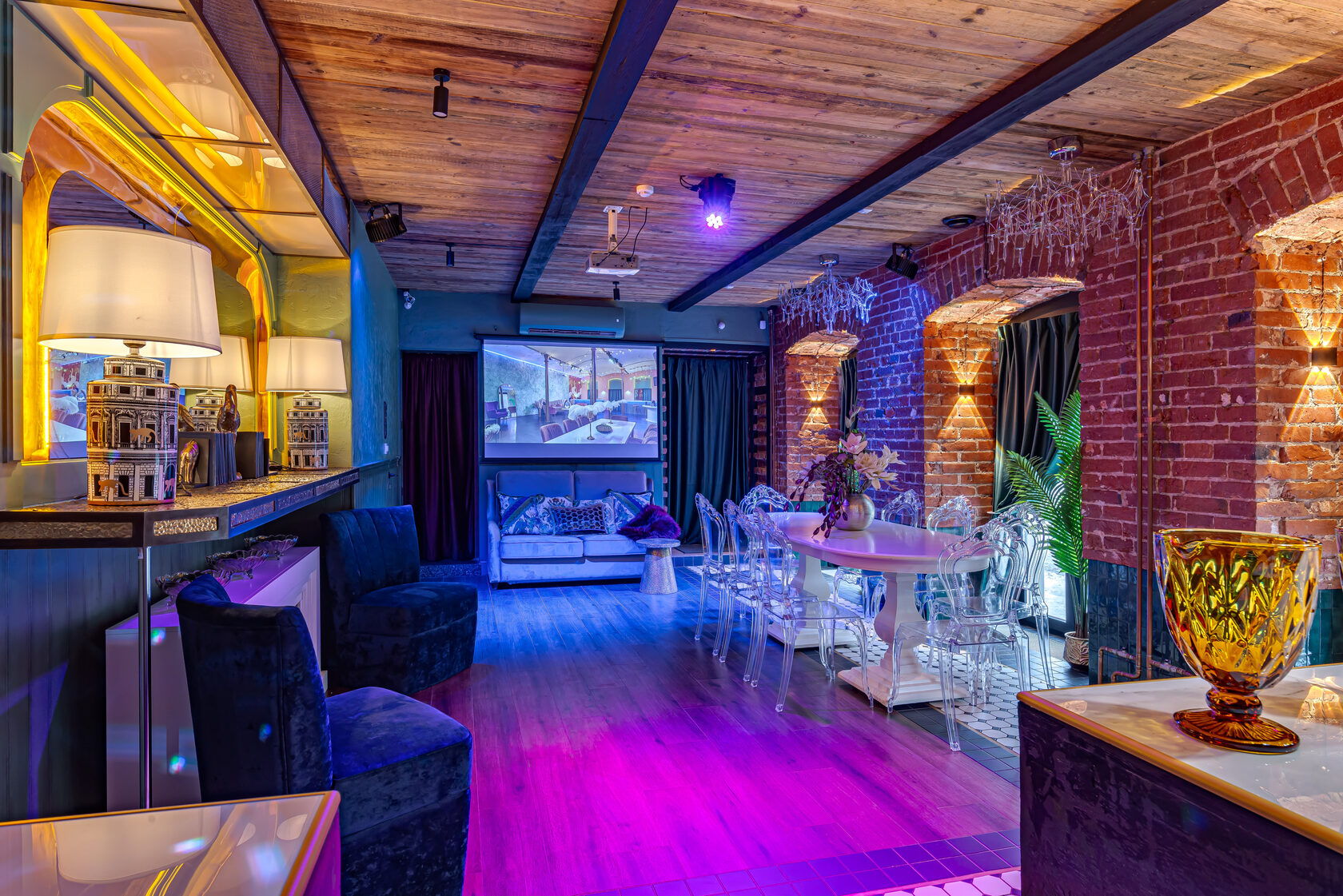 Фотография 7 площадки МАЙ Гоголь на Курской: поп‑арт зал 50 м²