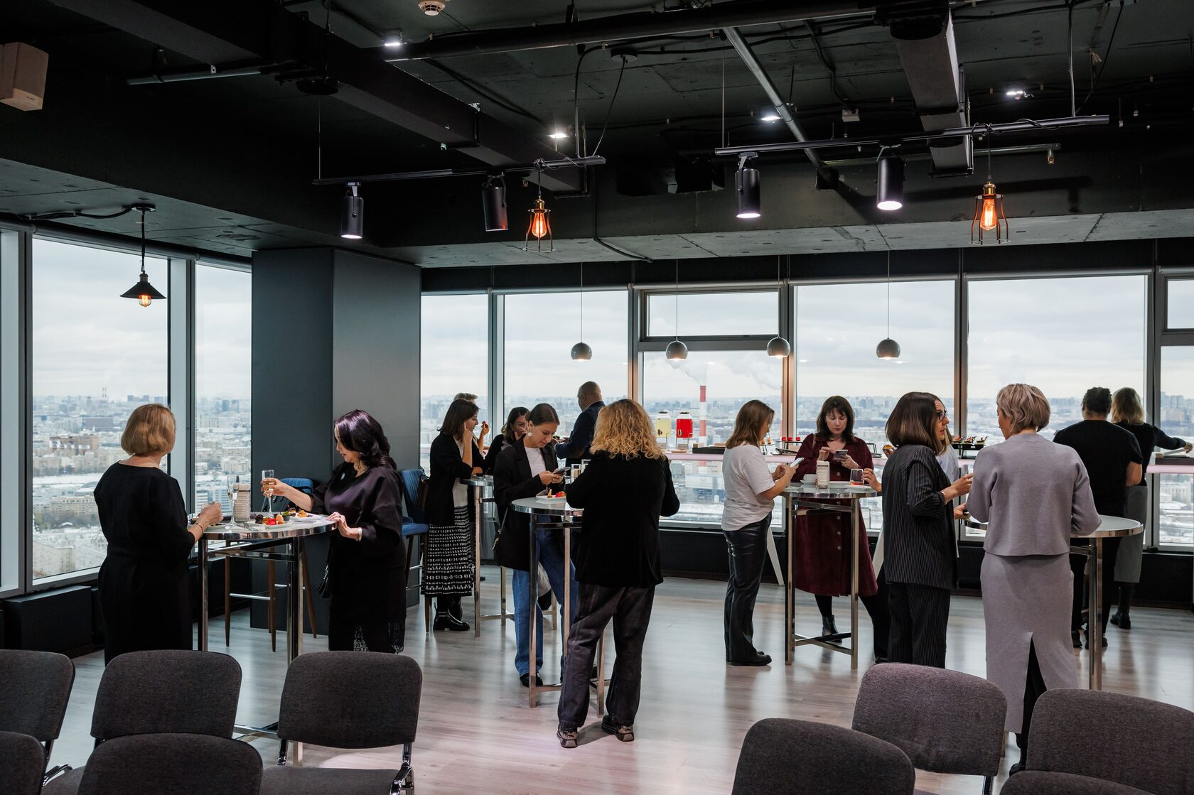 Фотография 1 площадки IMPERIA SKY LOFT: зал на 43 этаже, 230 м²