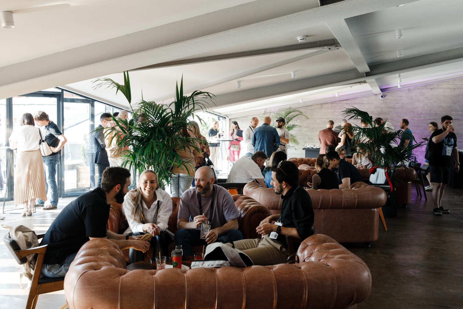 Фотография 11 площадки Мансарда на Чистых прудах: светлый зал с верандой, 150 м²