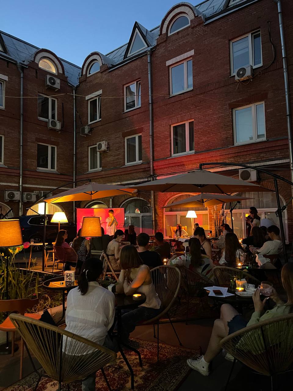 Фотография 11 площадки СПУТНИК на Таганской: бар‑ресторан с верандой 340 м²