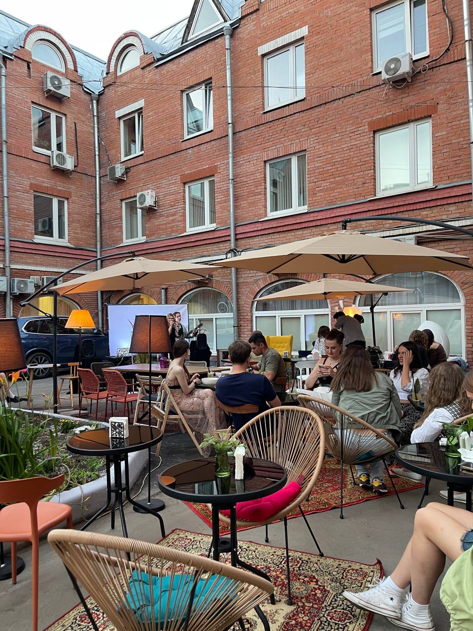 Фотография 12 площадки СПУТНИК на Таганской: бар‑ресторан с верандой 340 м²