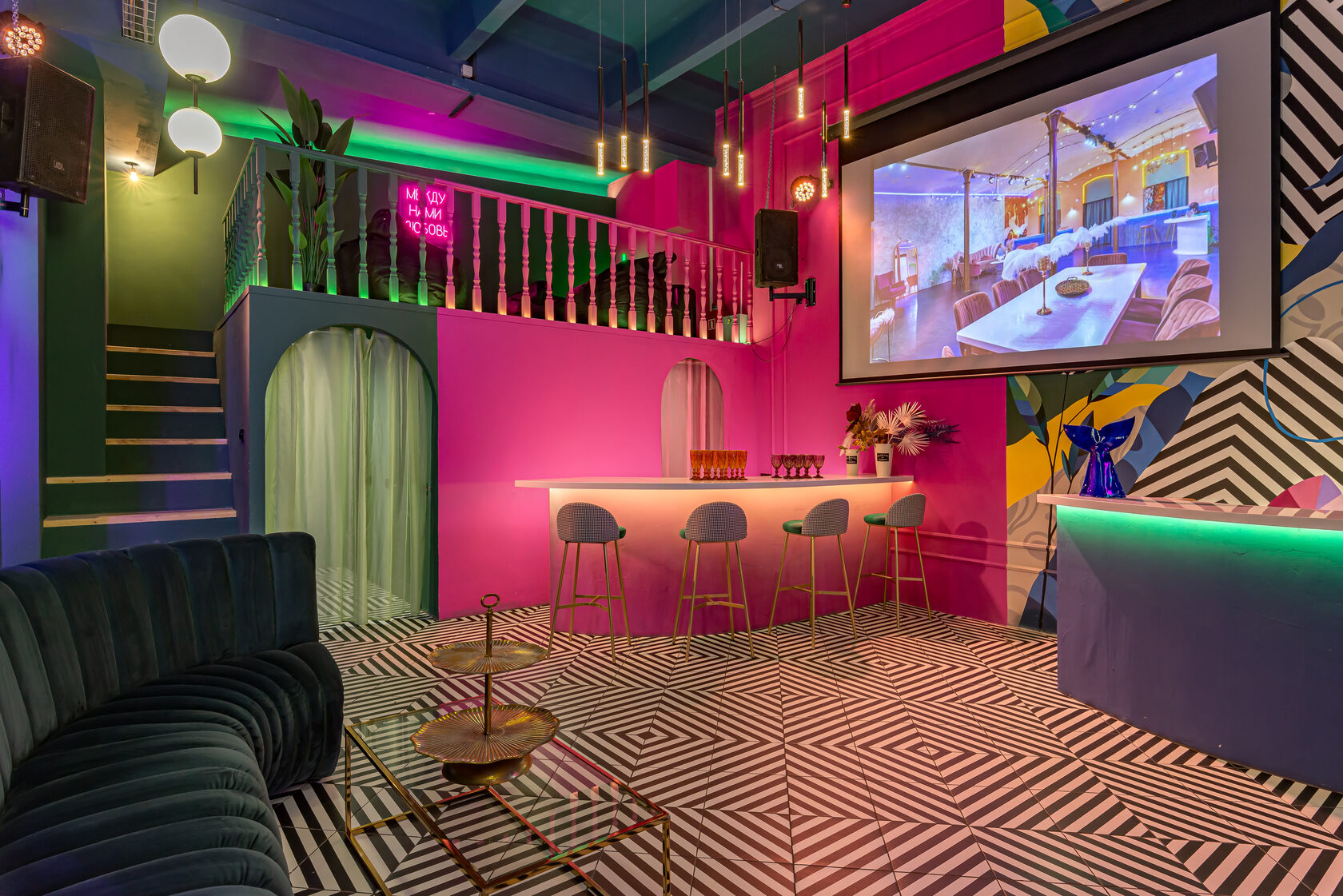 Фотография 6 площадки МАЙ Мира на Бауманской: двухуровневый зал 110 м²